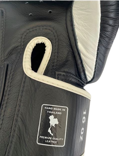 PUNCH EQUIPMENT BOXING GLOVES - Siam™ - LEATHER - BLACK - 16OZ